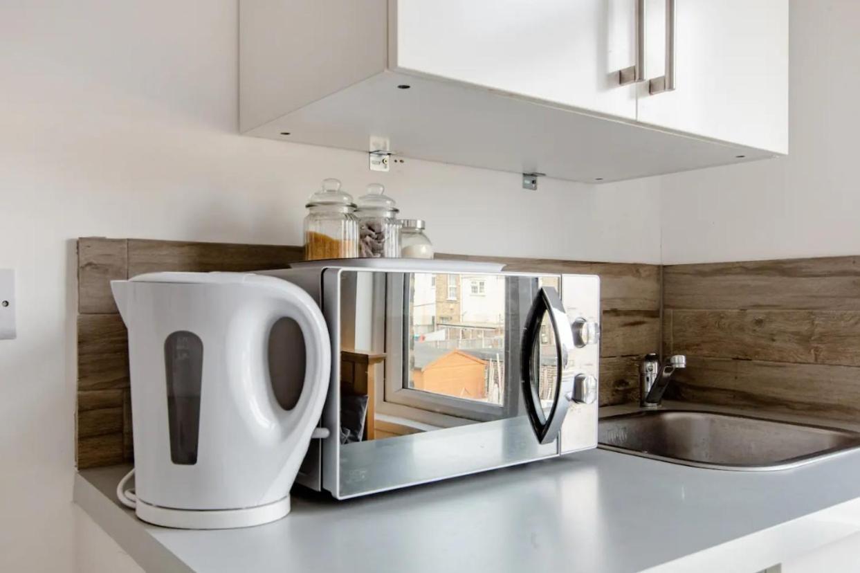 Double Room Edmonton Green, London N9 Экстерьер фото